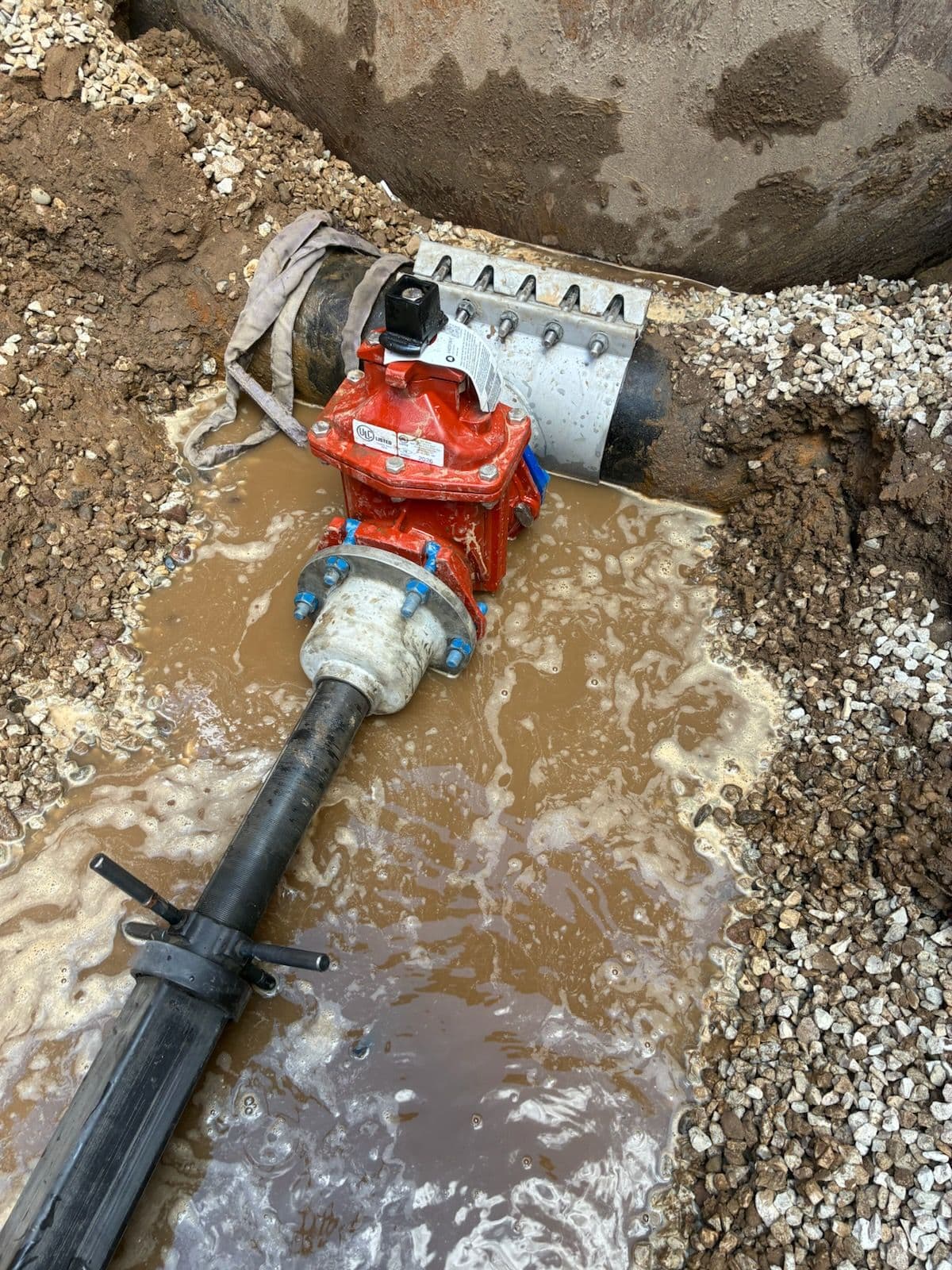 Project 10x6 Wet Tap Completed in Blaine Despite Heavy Groundwater image