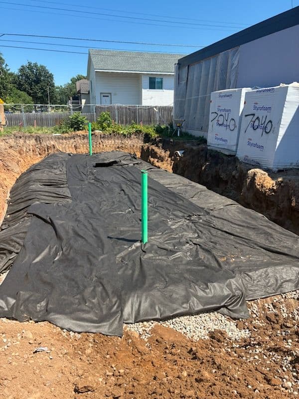 Project Underground Filtration Pond Keeps This Tight Building Site Moving image