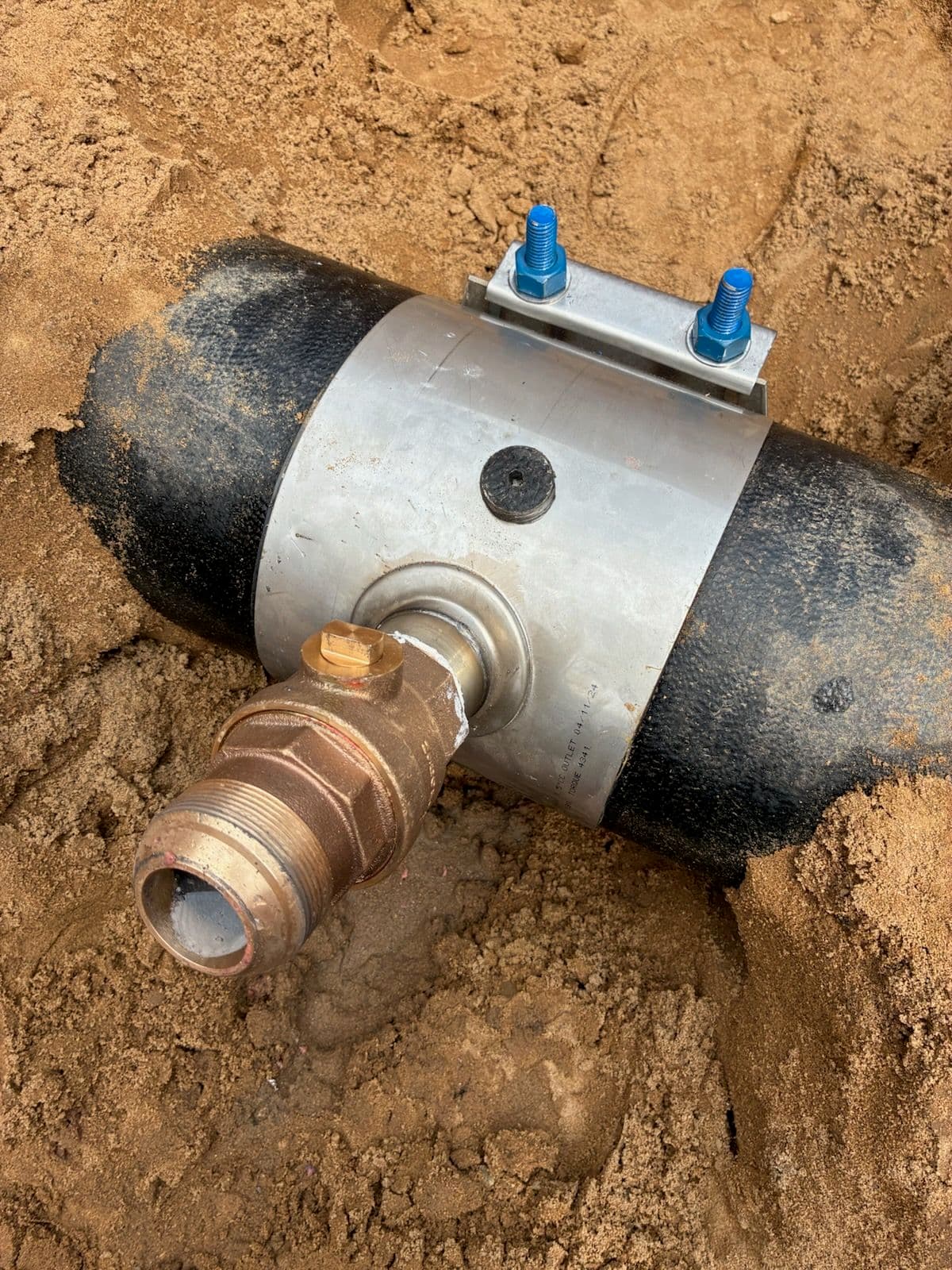8x1 Wet Tap for a New Substation in Winona image